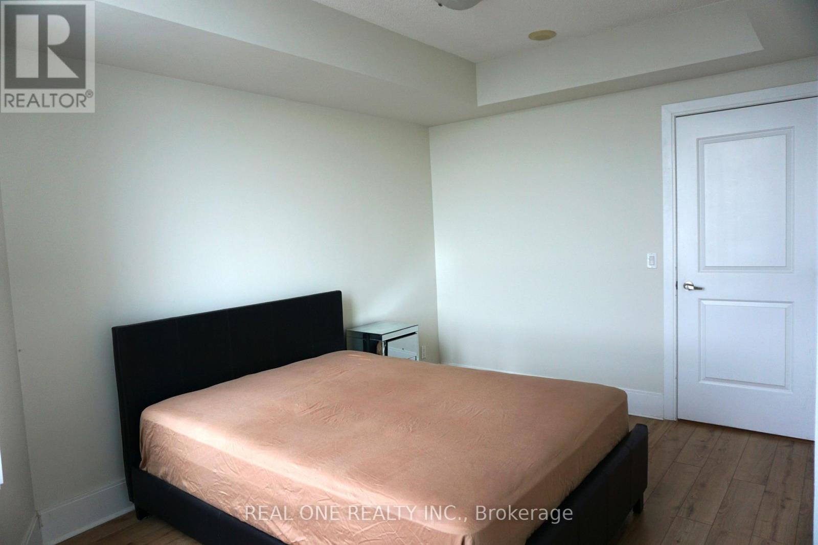 2801 - 330 Burnhamthorpe Road W, Mississauga, Ontario  L5B 0E1 - Photo 11 - W13503758