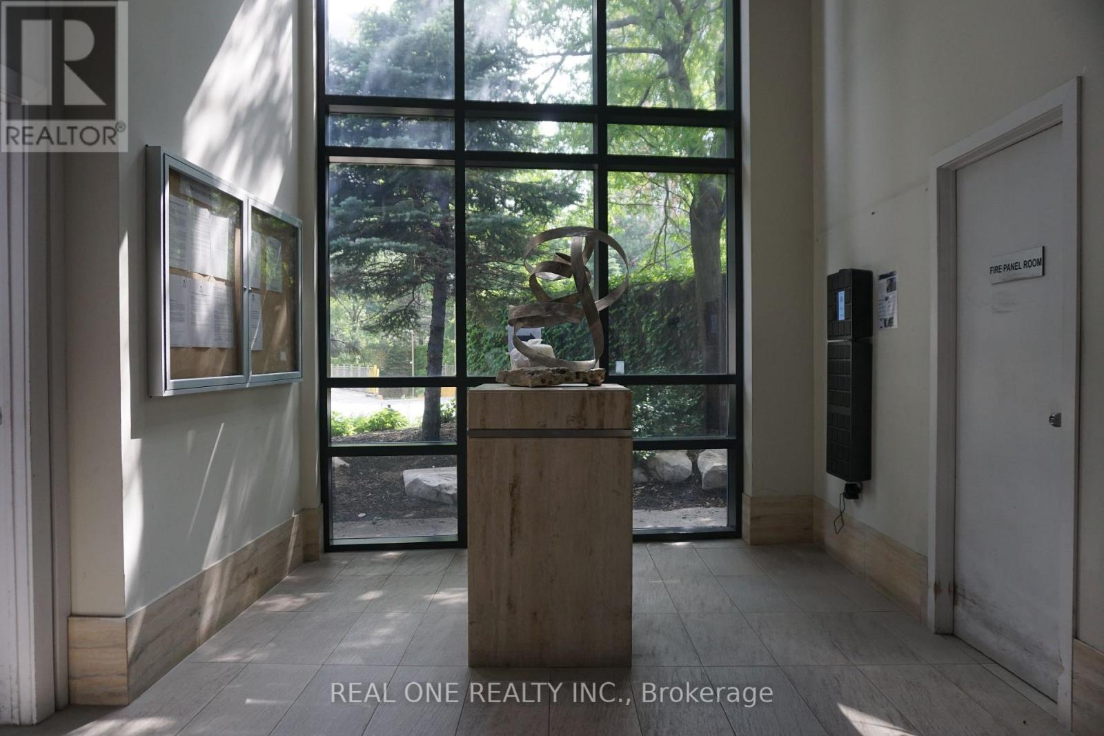 2801 - 330 Burnhamthorpe Road W, Mississauga, Ontario  L5B 0E1 - Photo 2 - W13503758