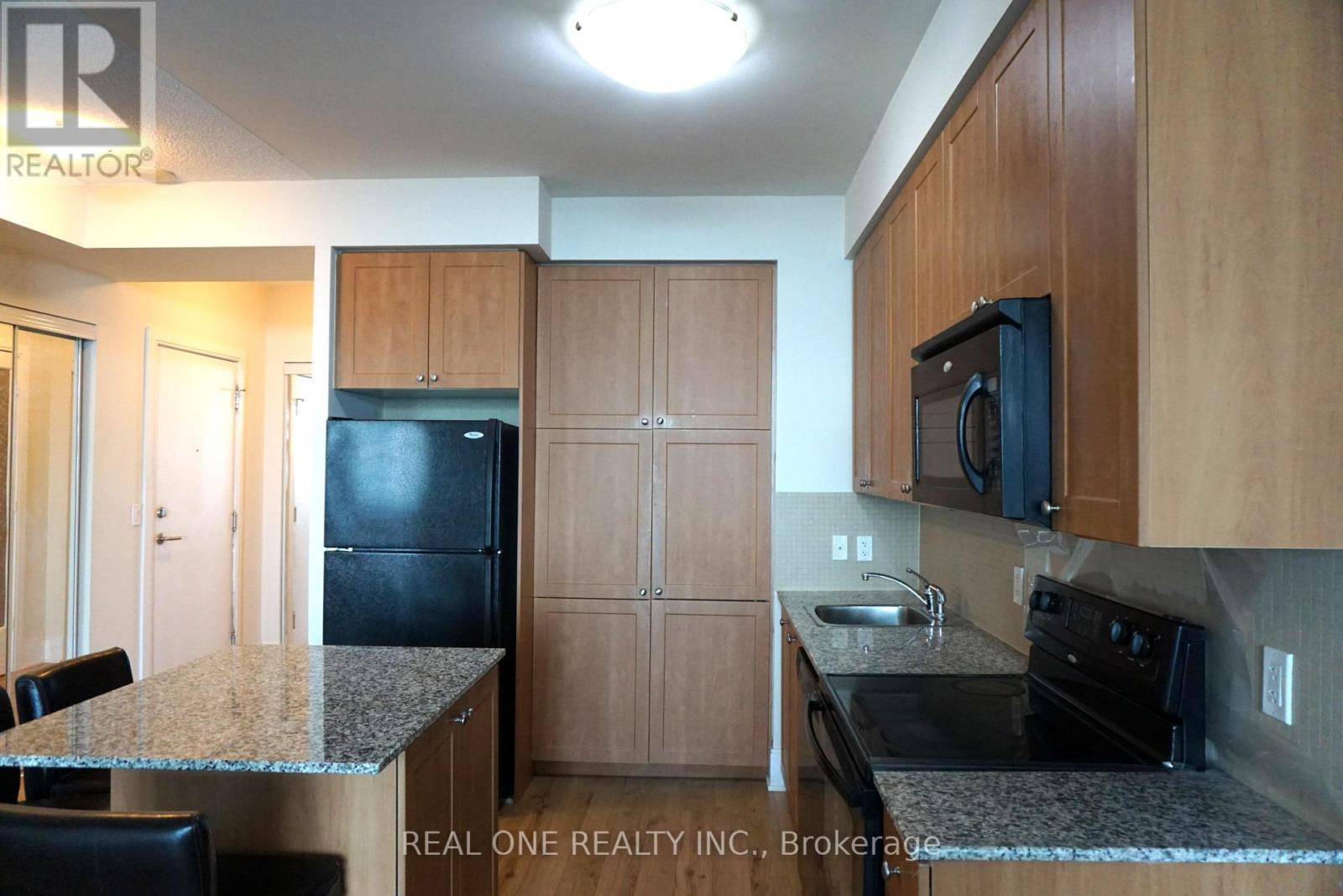 2801 - 330 Burnhamthorpe Road W, Mississauga, Ontario  L5B 0E1 - Photo 9 - W13503758