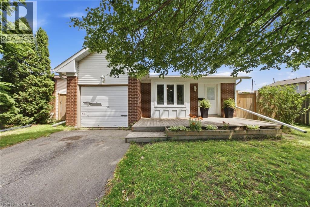 33 Hallmark Street, Brantford, Ontario  N3P 1A6 - Photo 3 - 40842505