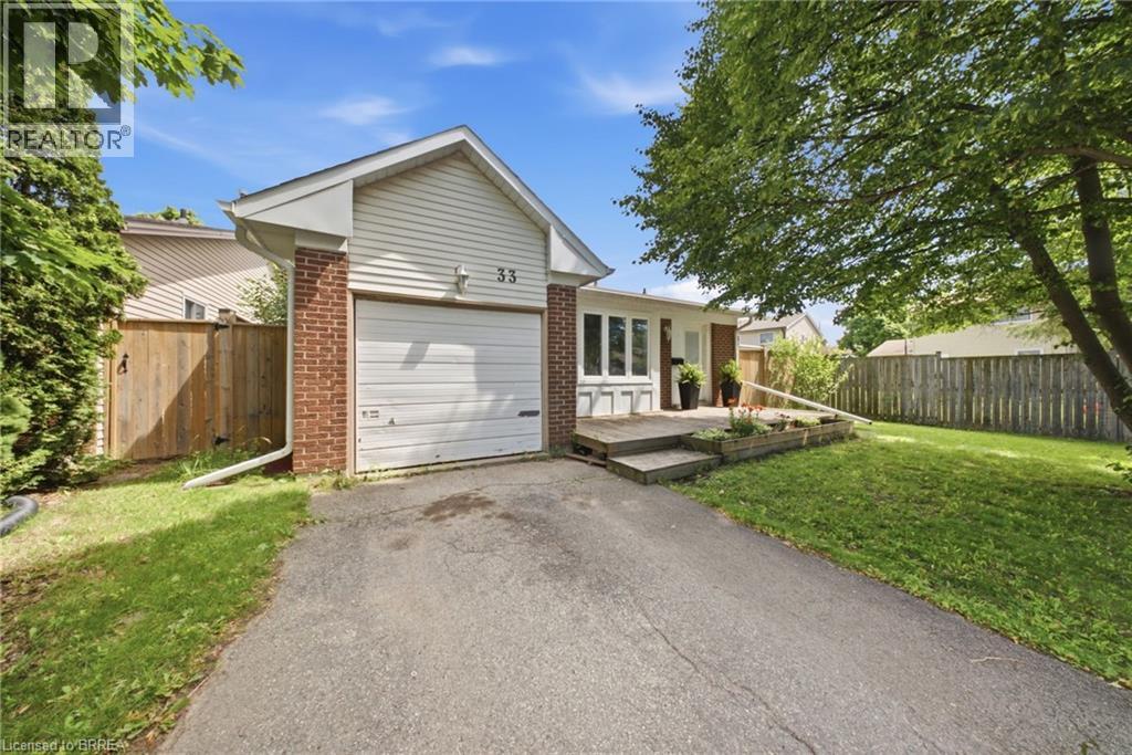 33 Hallmark Street, Brantford, Ontario  N3P 1A6 - Photo 4 - 40842505