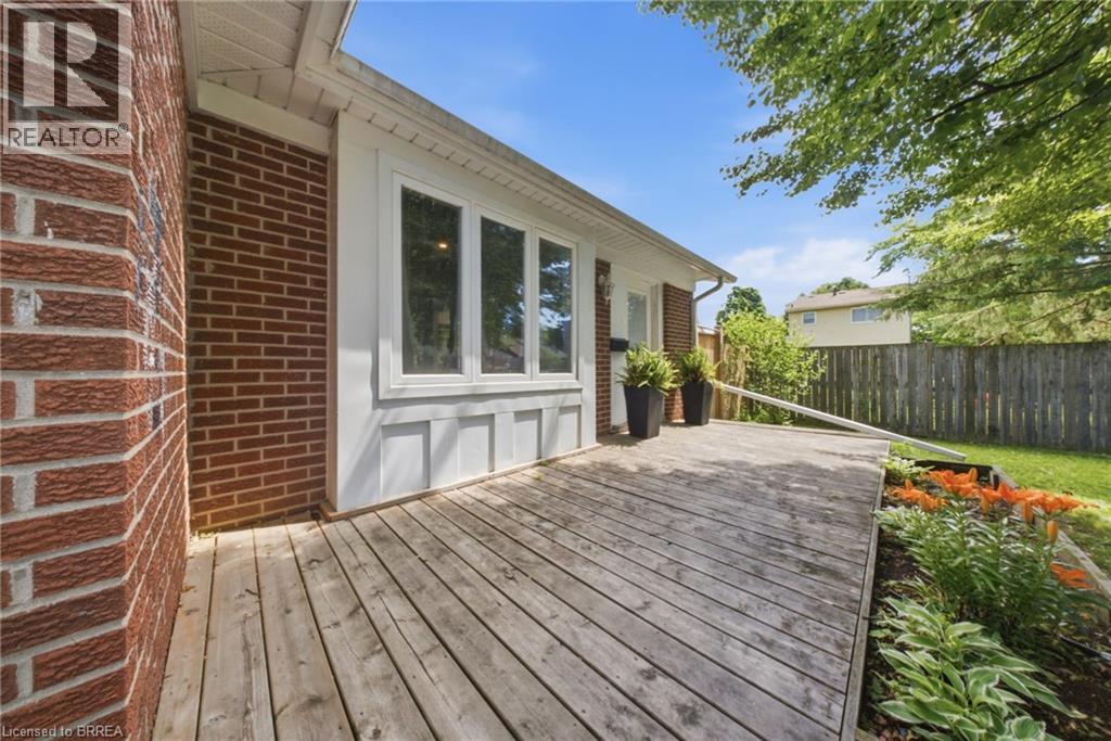 33 Hallmark Street, Brantford, Ontario  N3P 1A6 - Photo 5 - 40842505