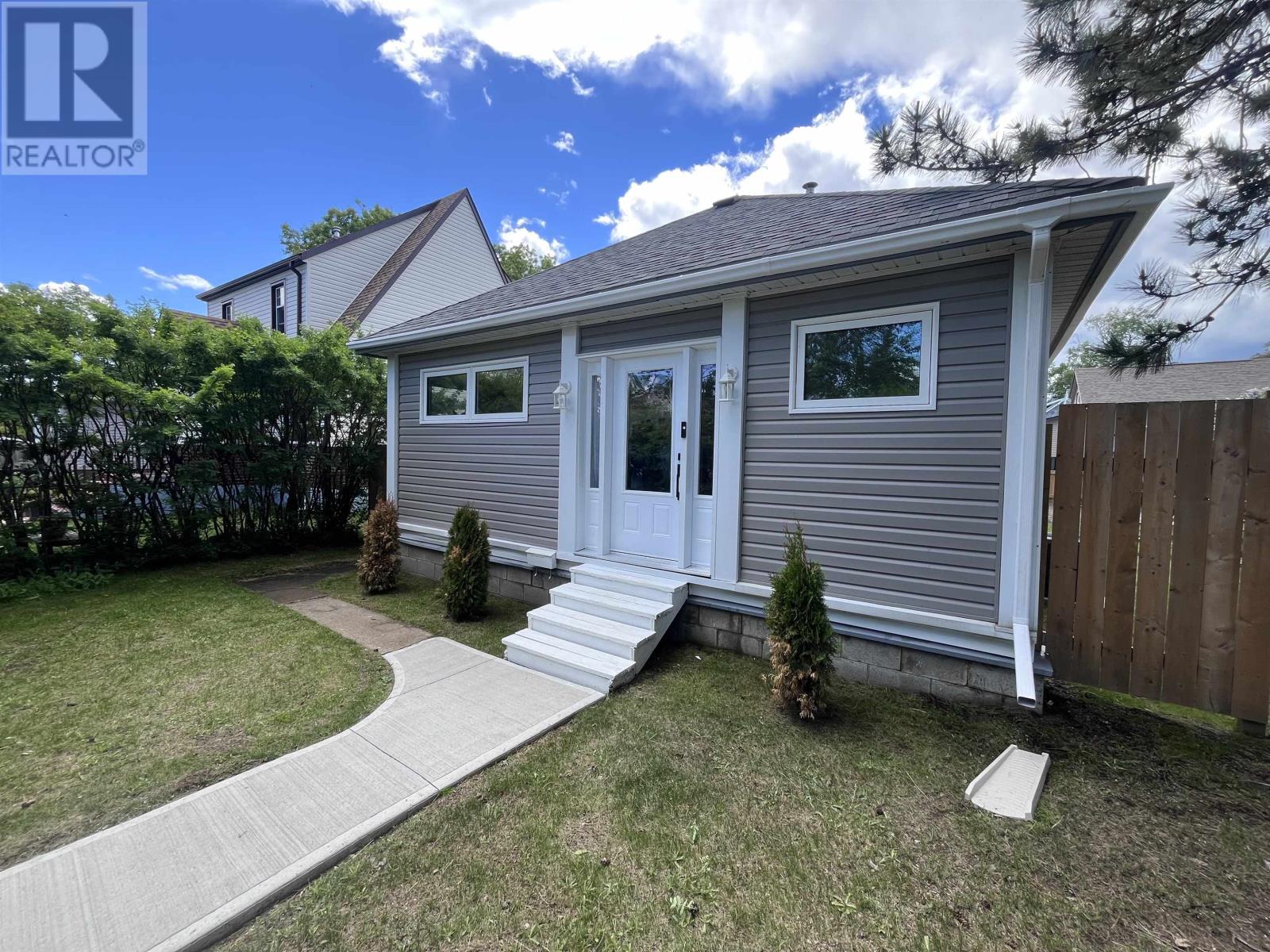 437 Hodder Ave, Thunder Bay, Ontario