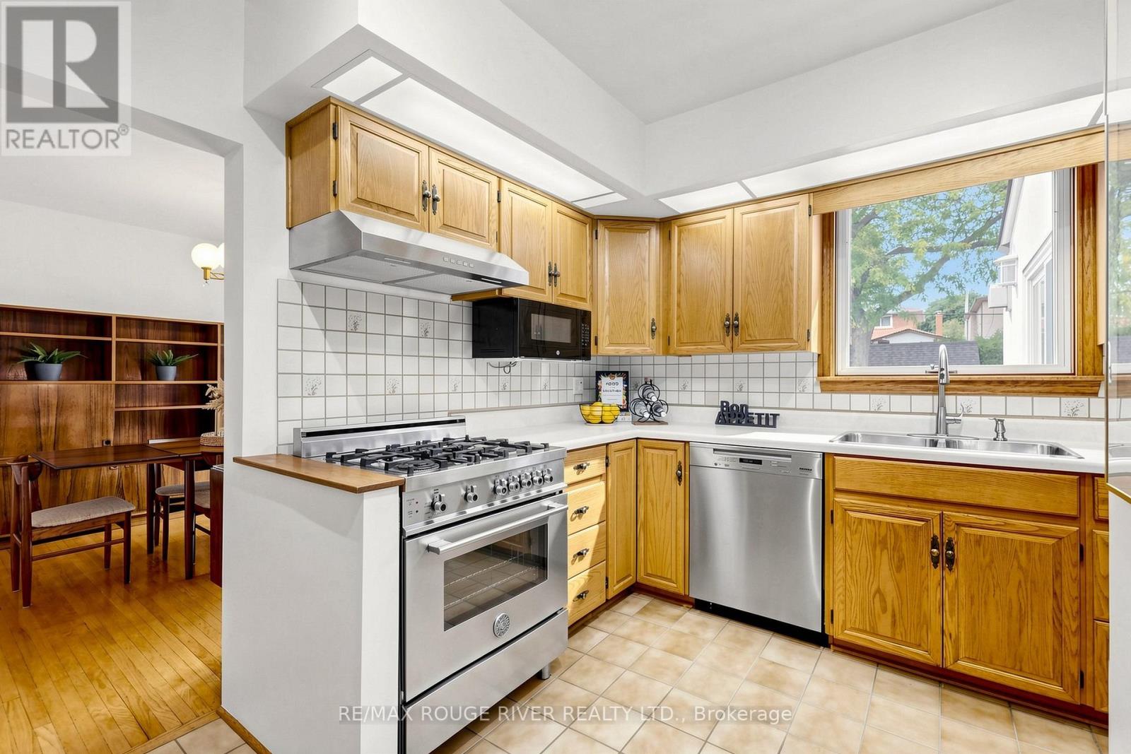 149 Brooklawn Avenue, Toronto, Ontario  M1M 2P8 - Photo 9 - E13482286
