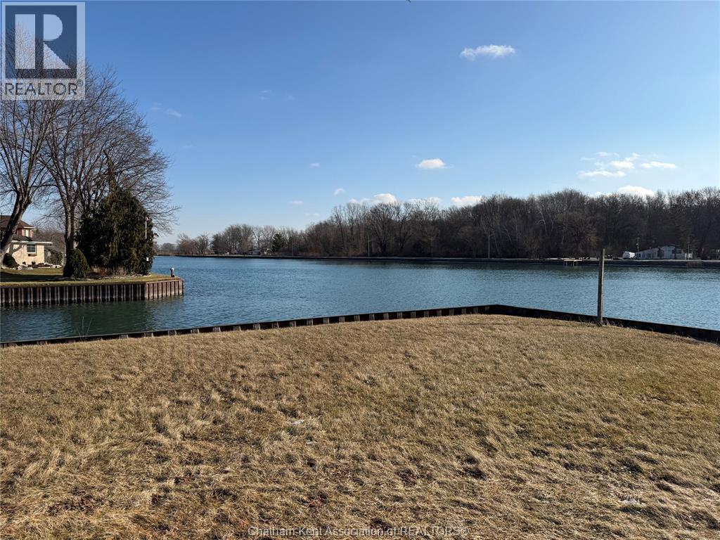 4761 Old River Road West, Chatham Township, Ontario  N0P 2B0 - Photo 2 - 26015591