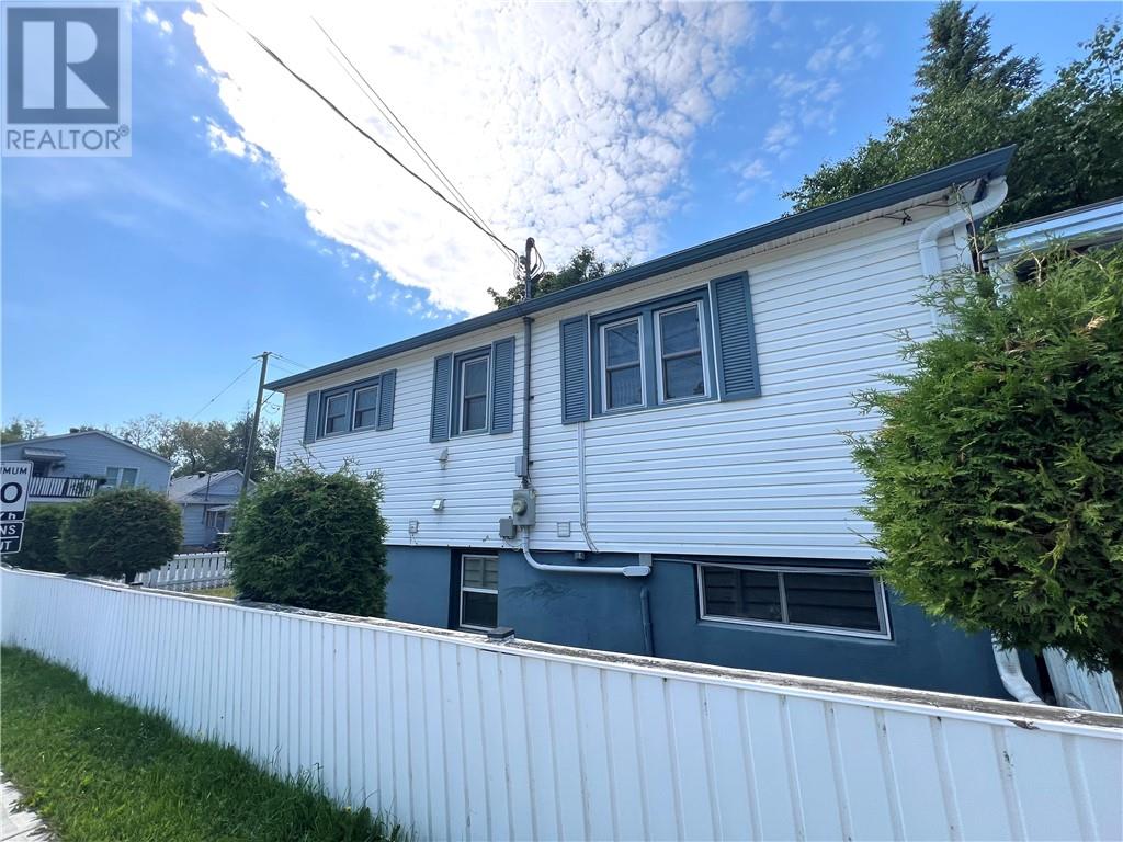 559 Tedman Avenue, Greater Sudbury, Ontario  P3C 5B1 - Photo 5 - 2128894