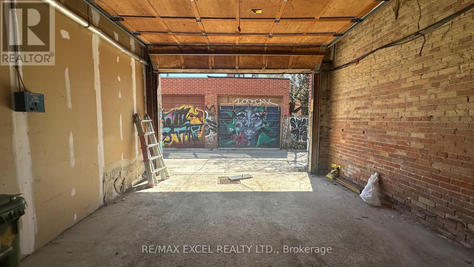 Main #2 - 685 Queen Street W, Toronto, Ontario  M6J 1E6 - Photo 8 - C13504014