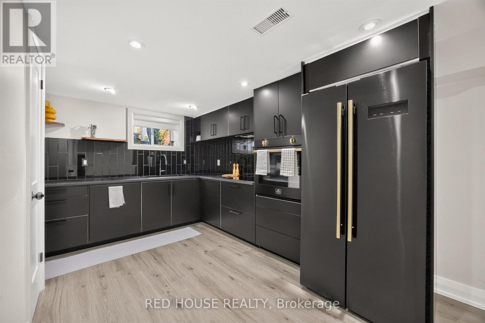 Basement - 70 Beaverbrook Avenue, Toronto, Ontario  M9B 2N6 - Photo 3 - W13503276