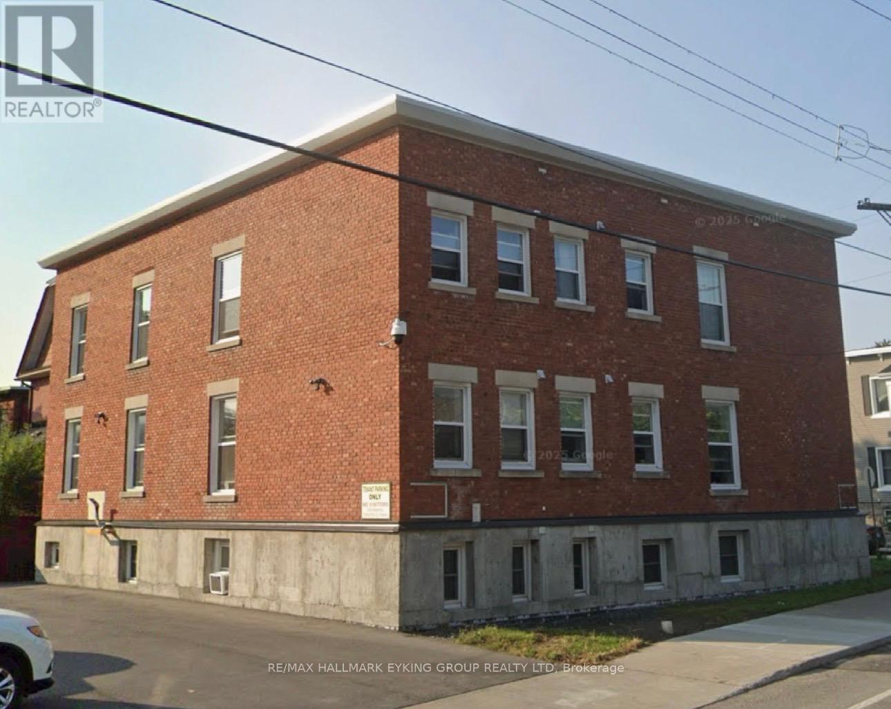 3 - 135 CONCORD STREET S, Ottawa, Ontario