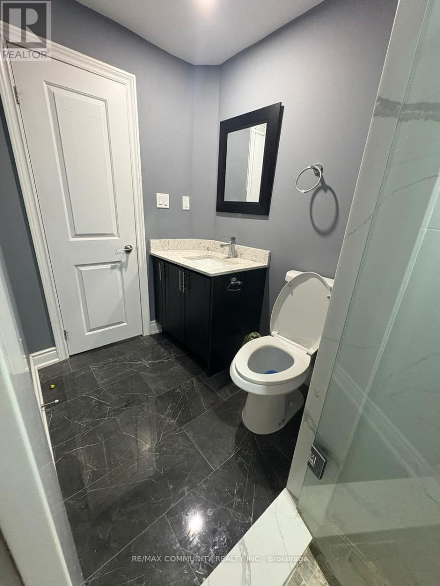 699 Somerville Drive, Newmarket, Ontario  L3X 0J9 - Photo 9 - N13503894