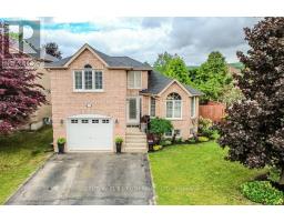 30 MCAVOY DRIVE, Barrie, Ontario