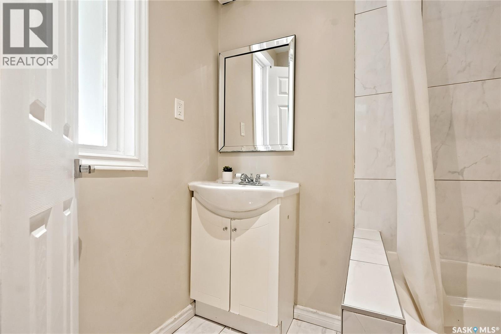 1614 Lorne Avenue, Saskatoon, Saskatchewan  S7H 1Y1 - Photo 26 - SK038545