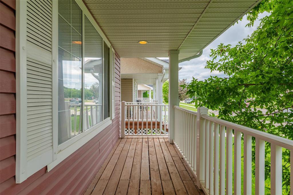 20 Ashford Lane, Steinbach, Manitoba R5G 0C1 - Photo 2 - 202615122