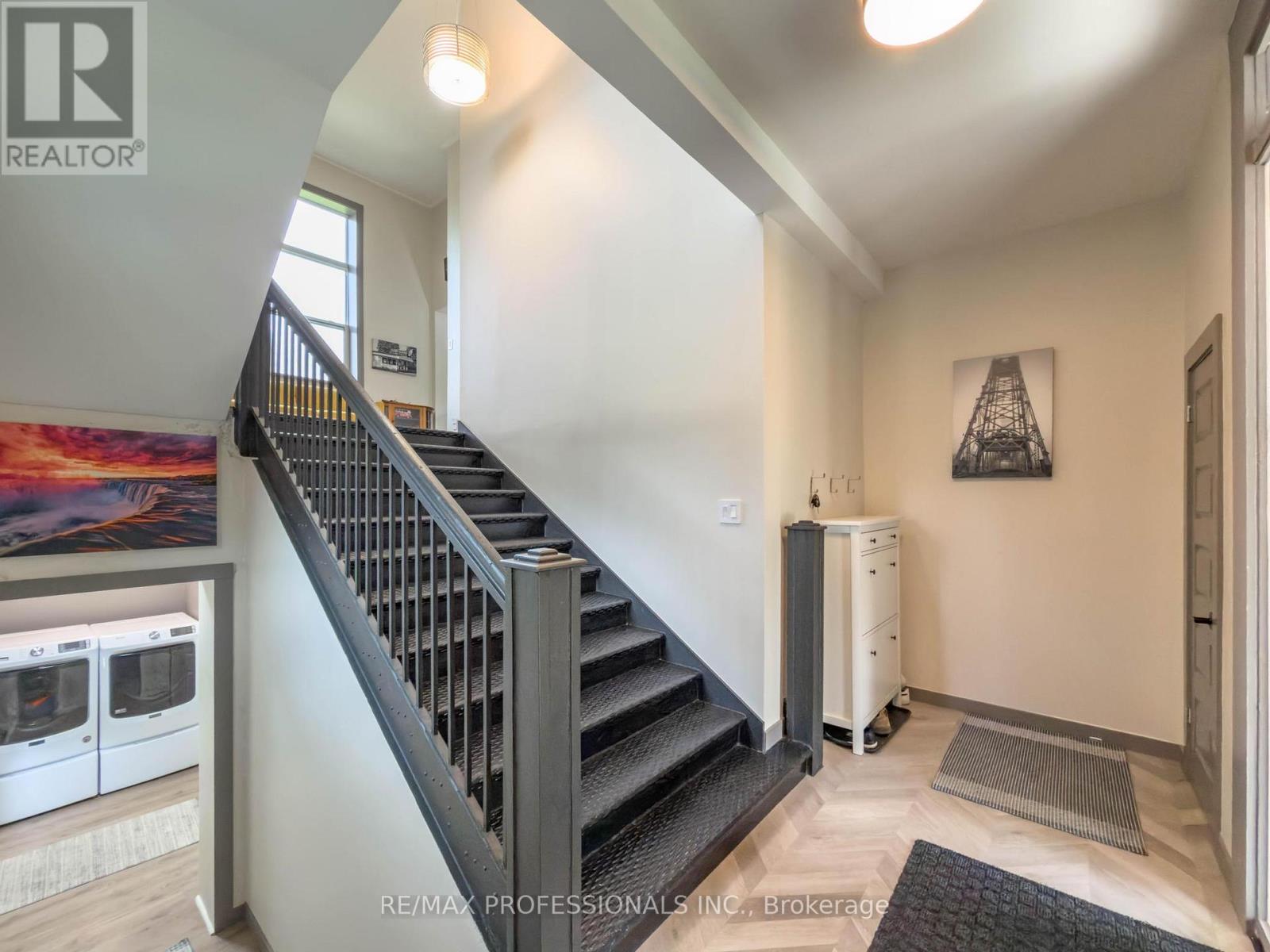 1744 Ridgemount Road, Fort Erie, Ontario  L0S 1N0 - Photo 4 - X13503896