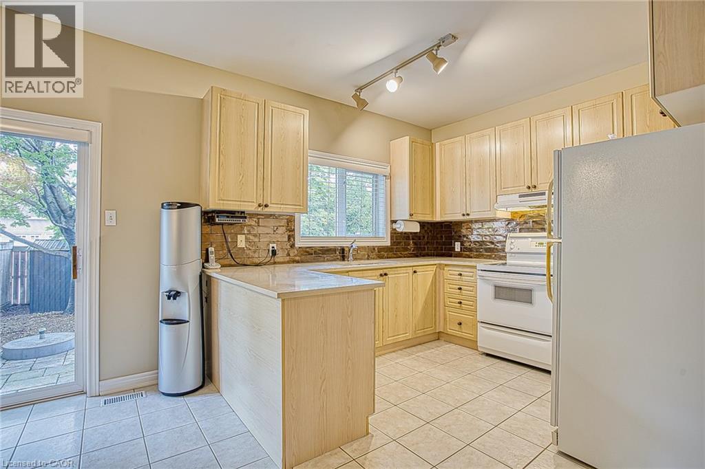25 Hartland Road, Stoney Creek, Ontario  L8E 6C4 - Photo 10 - 40843809