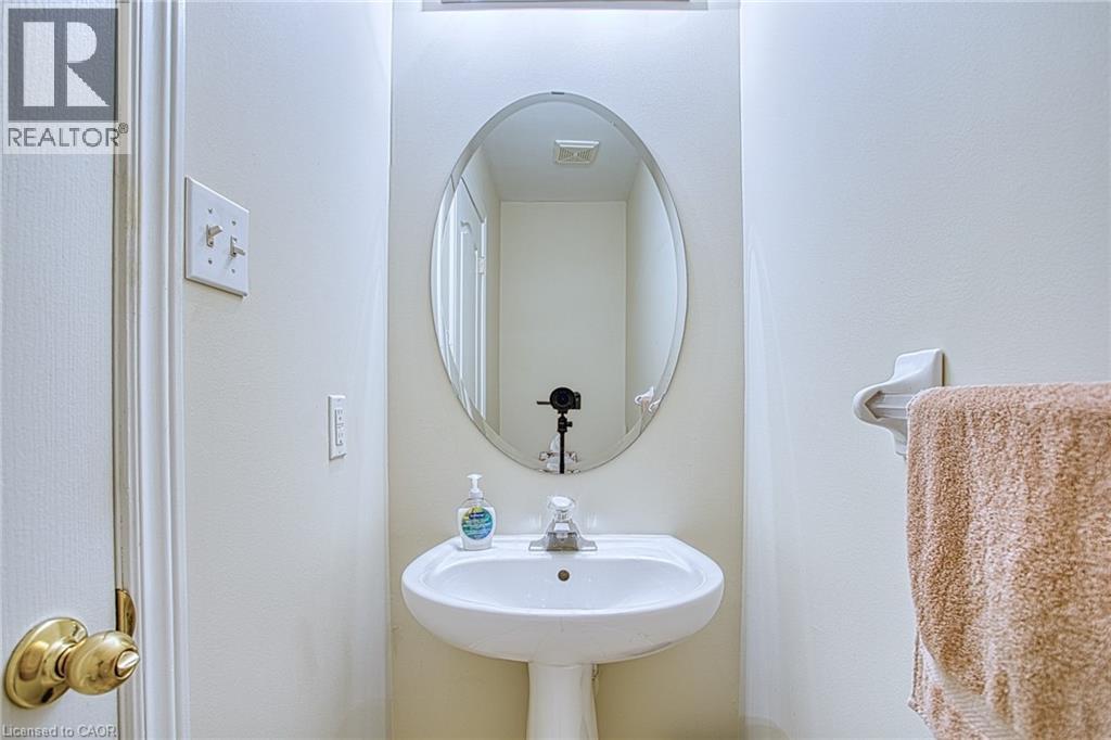 25 Hartland Road, Stoney Creek, Ontario  L8E 6C4 - Photo 7 - 40843809