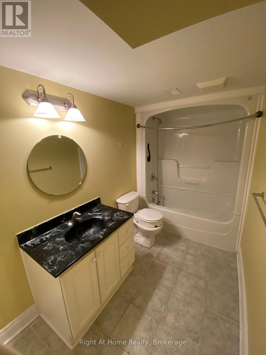 B - 40 Prospect Street, Clarington, Ontario  L1H 1C7 - Photo 12 - E13504110