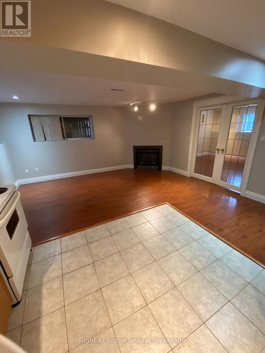 B - 40 Prospect Street, Clarington, Ontario  L1H 1C7 - Photo 4 - E13504110