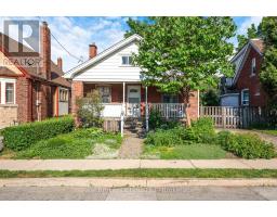 295 KESWICK COURT, Hamilton, Ontario