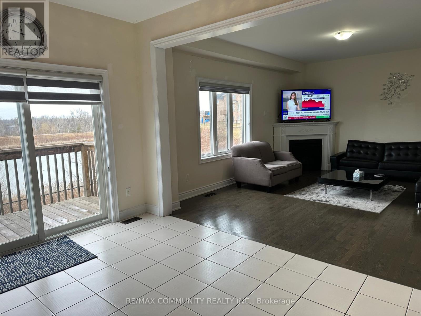 1345 Bardeau Street, Innisfil, Ontario  L0L 1W0 - Photo 6 - N13498588