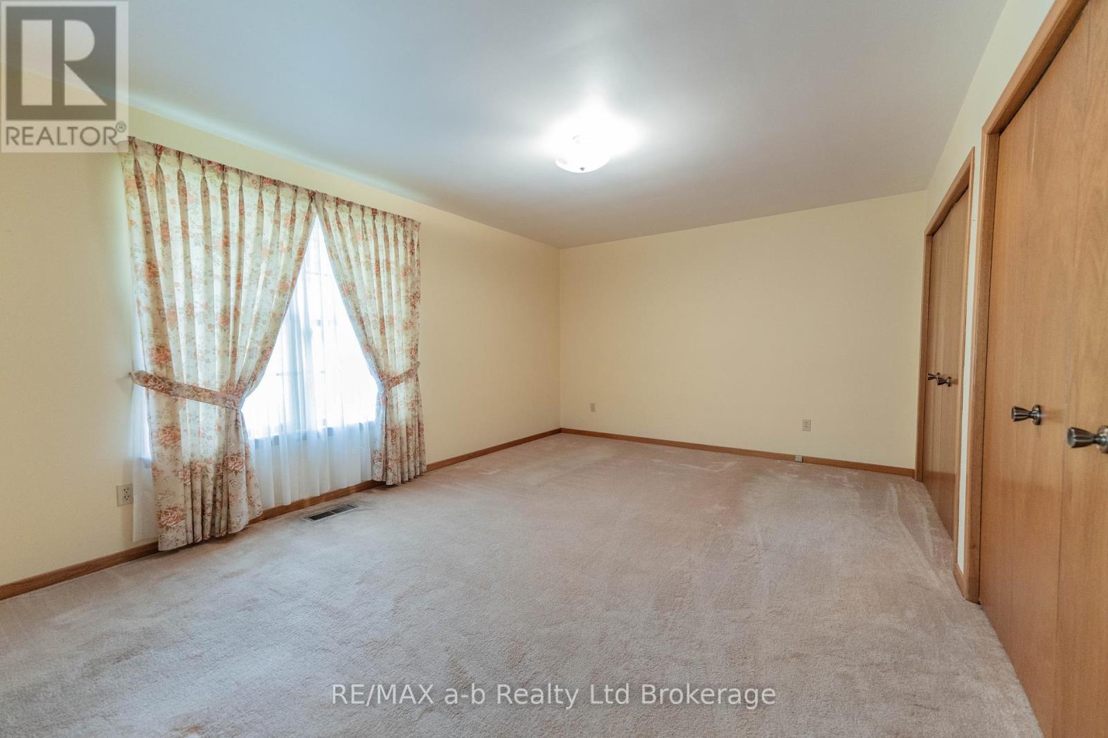 47 Allen Street, Tillsonburg, Ontario  N4G 4V7 - Photo 14 - X13504028