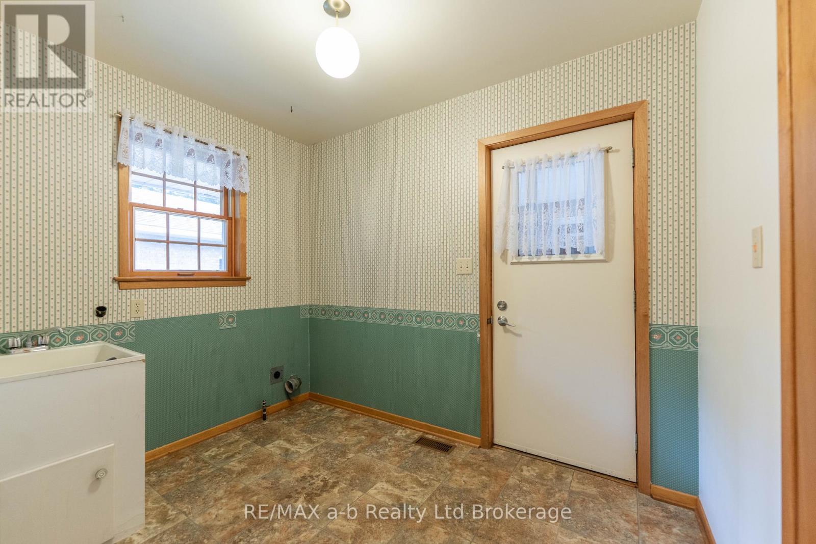 47 Allen Street, Tillsonburg, Ontario  N4G 4V7 - Photo 21 - X13504028