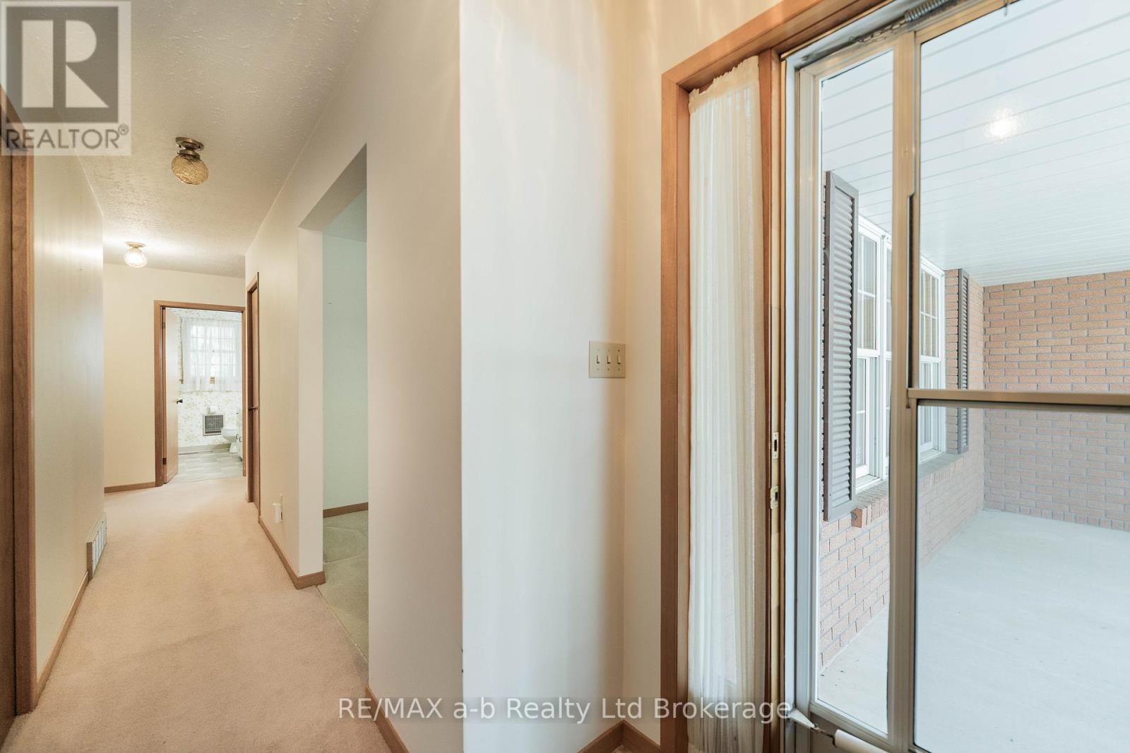 47 Allen Street, Tillsonburg, Ontario  N4G 4V7 - Photo 6 - X13504028