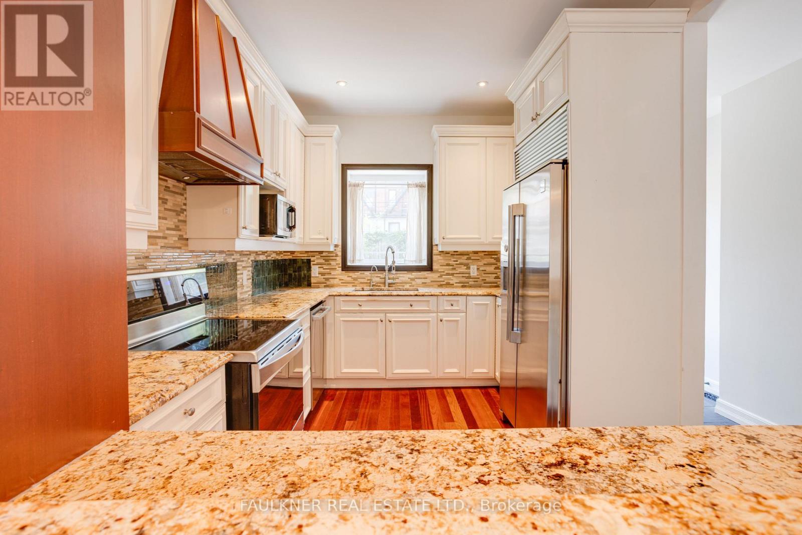 107 BLACKBURN AVENUE - Photo 14