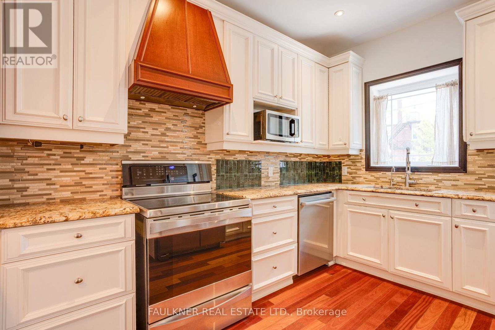 107 BLACKBURN AVENUE - Photo 15