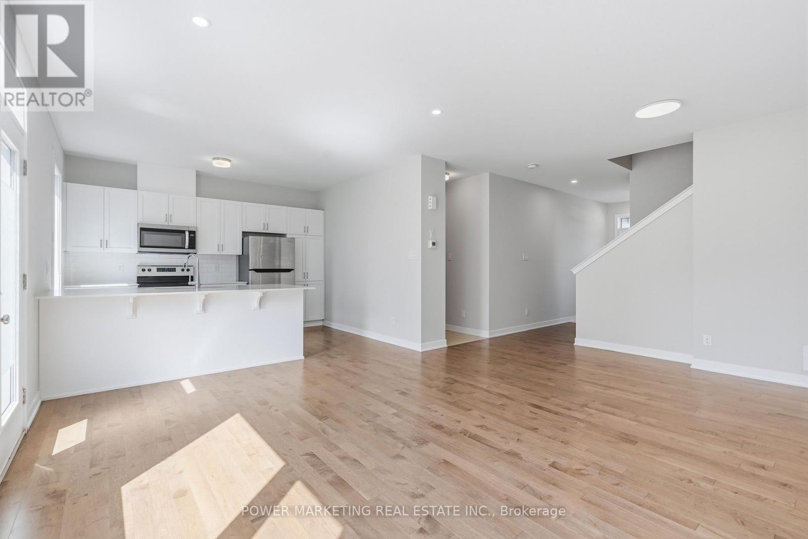 448 Epoch Street, Ottawa, Ontario  K2J 6X7 - Photo 10 - X13504268