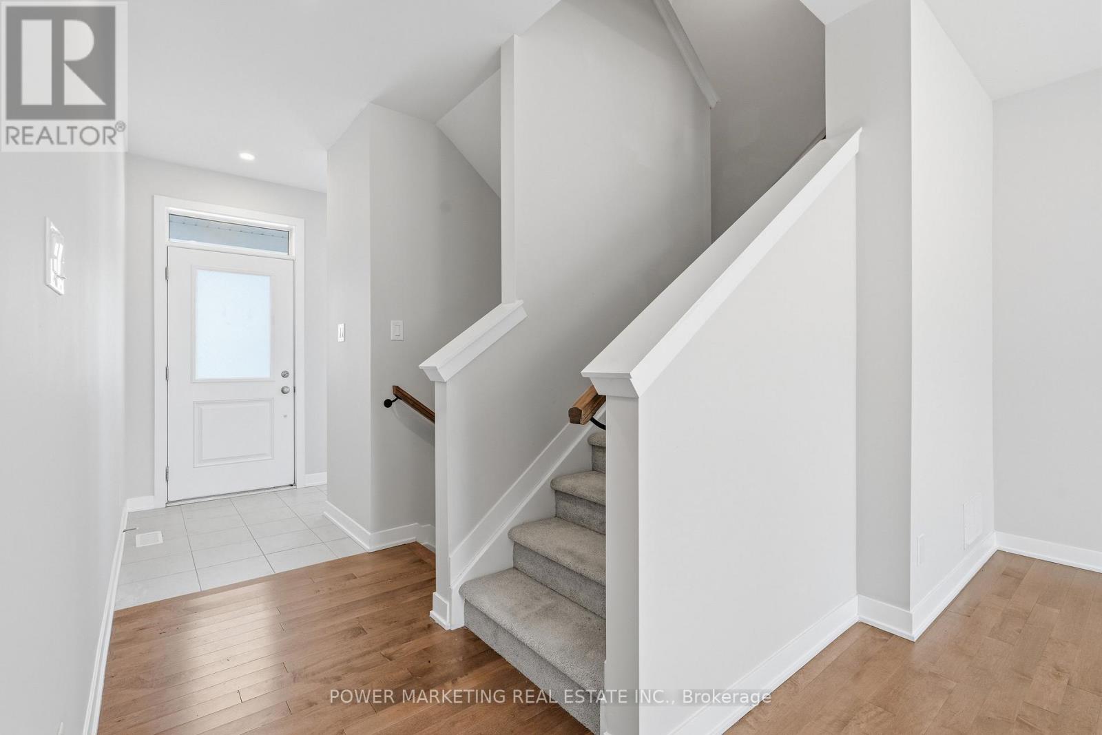 448 Epoch Street, Ottawa, Ontario  K2J 6X7 - Photo 3 - X13504268