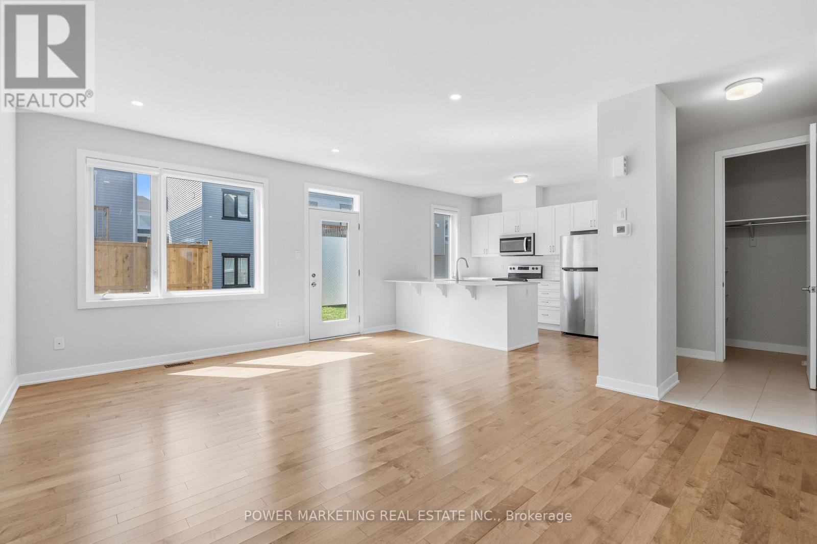 448 Epoch Street, Ottawa, Ontario  K2J 6X7 - Photo 6 - X13504268