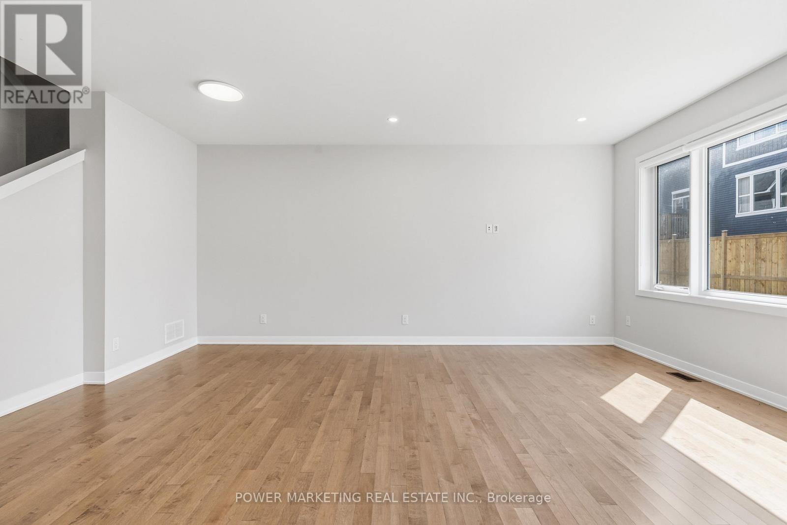 448 Epoch Street, Ottawa, Ontario  K2J 6X7 - Photo 9 - X13504268