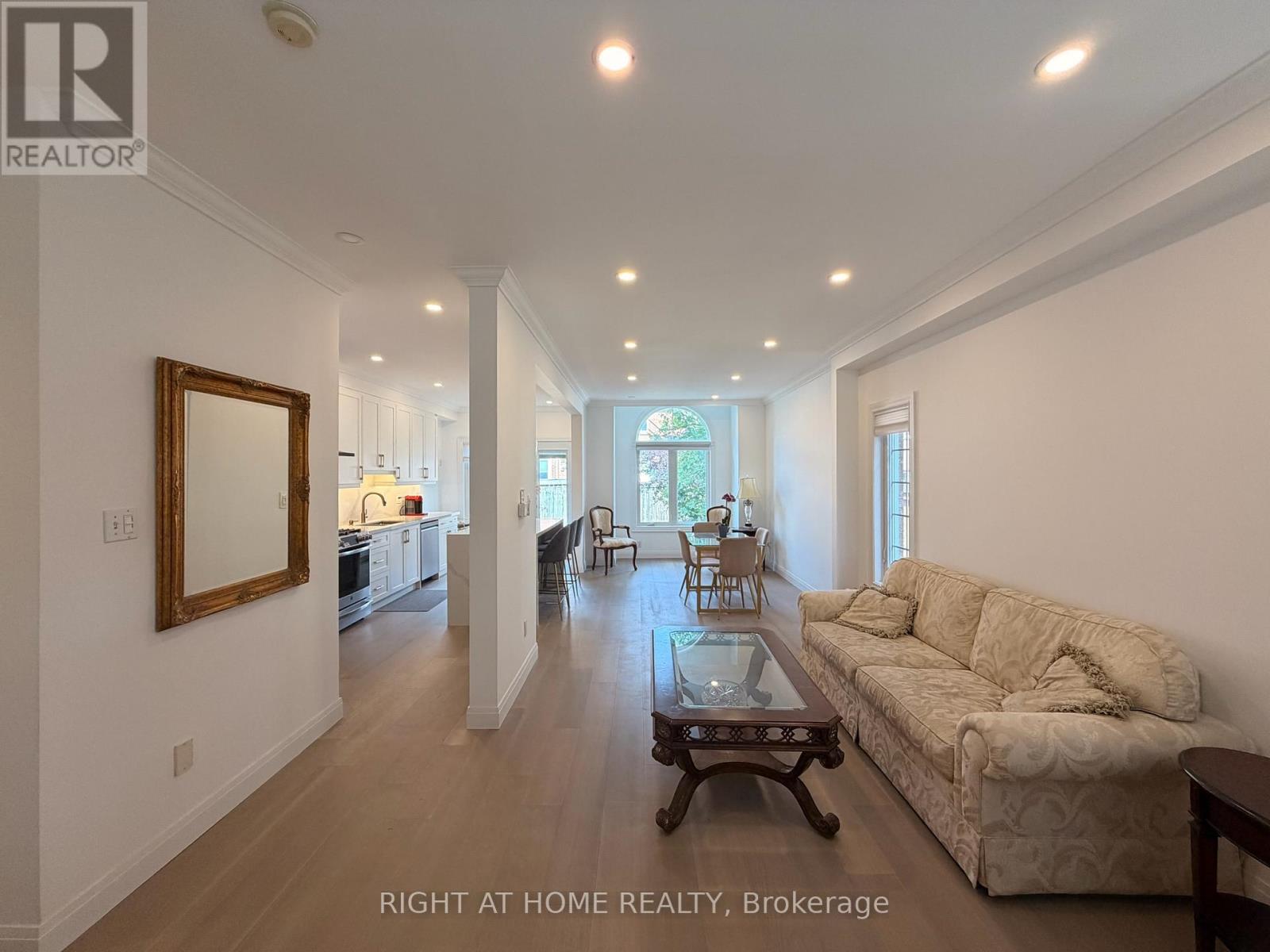 7 - 2 Mary Gapper Crescent, Richmond Hill, Ontario  L4C 0J4 - Photo 8 - N13502798