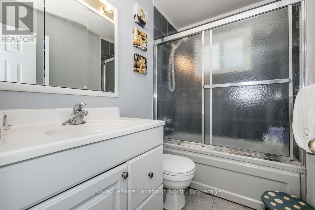 2222 Shore Lane, Wasaga Beach, Ontario  L9Z 2X7 - Photo 21 - S13504272