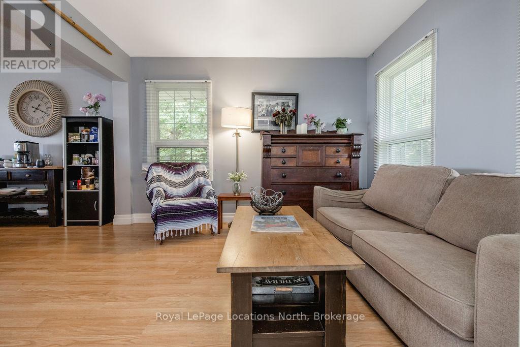 2222 Shore Lane, Wasaga Beach, Ontario  L9Z 2X7 - Photo 8 - S13504272