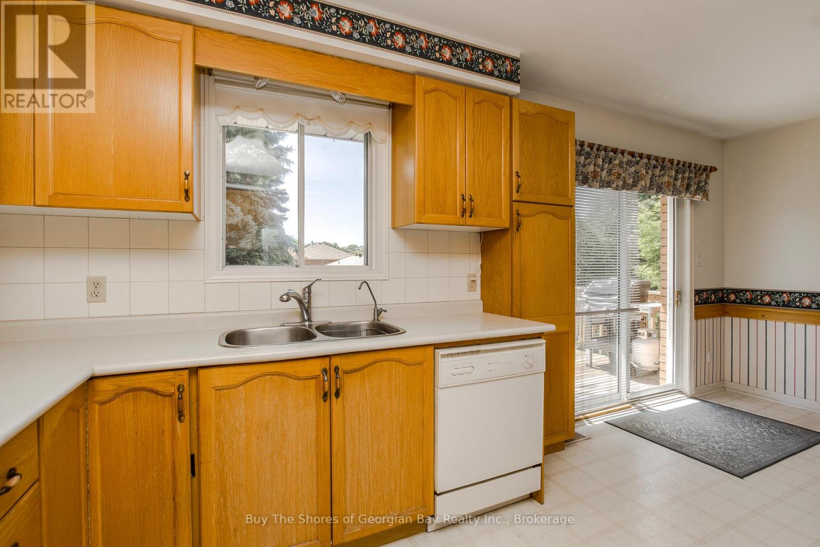 208 Margaret Street, Midland, Ontario  L4R 4Y1 - Photo 7 - S13504302