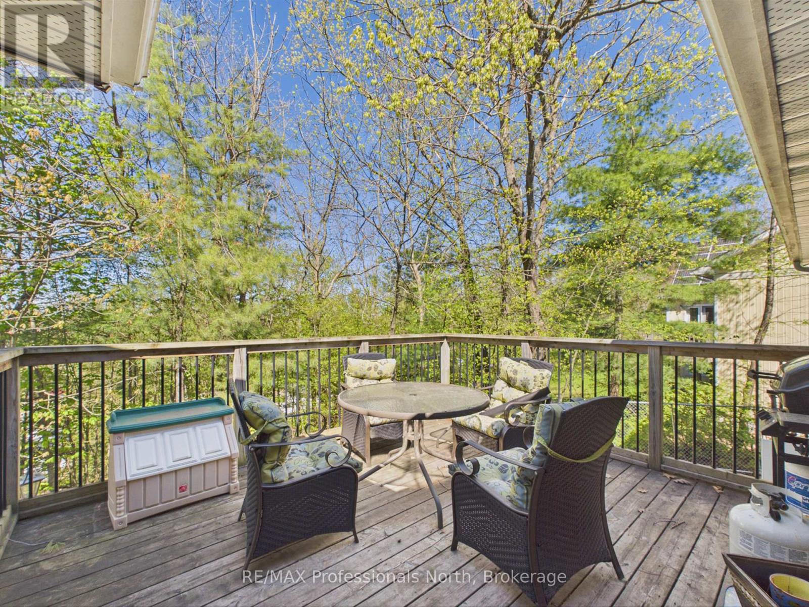 30 The Granite Bluff, Bracebridge, Ontario  P1L 1L4 - Photo 3 - X13504048