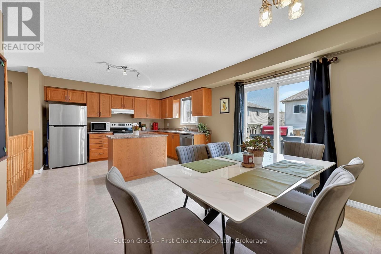 670 Reid Crescent, North Perth (Listowel), Ontario  N4W 0A1 - Photo 16 - X13504202