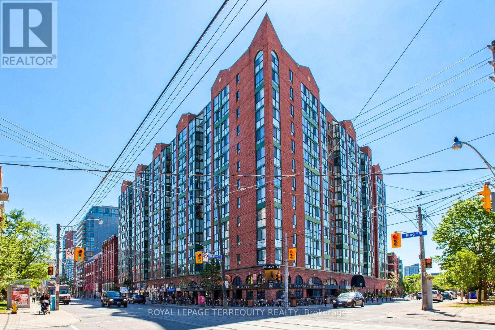 #1018 - 801 King Street W, Toronto, Ontario  M5V 1N4 - Photo 1 - C13502778