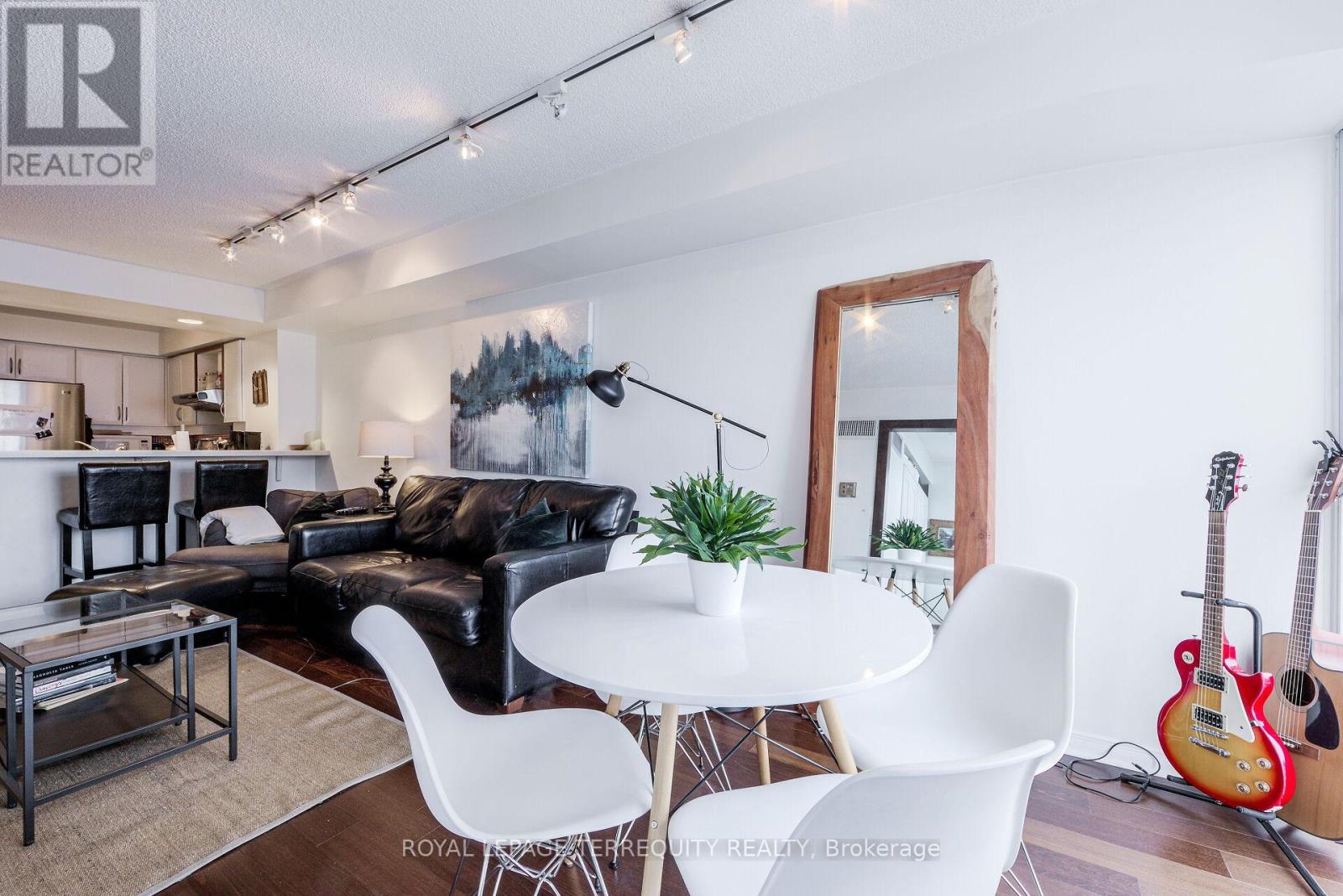 #1018 - 801 King Street W, Toronto, Ontario  M5V 1N4 - Photo 14 - C13502778