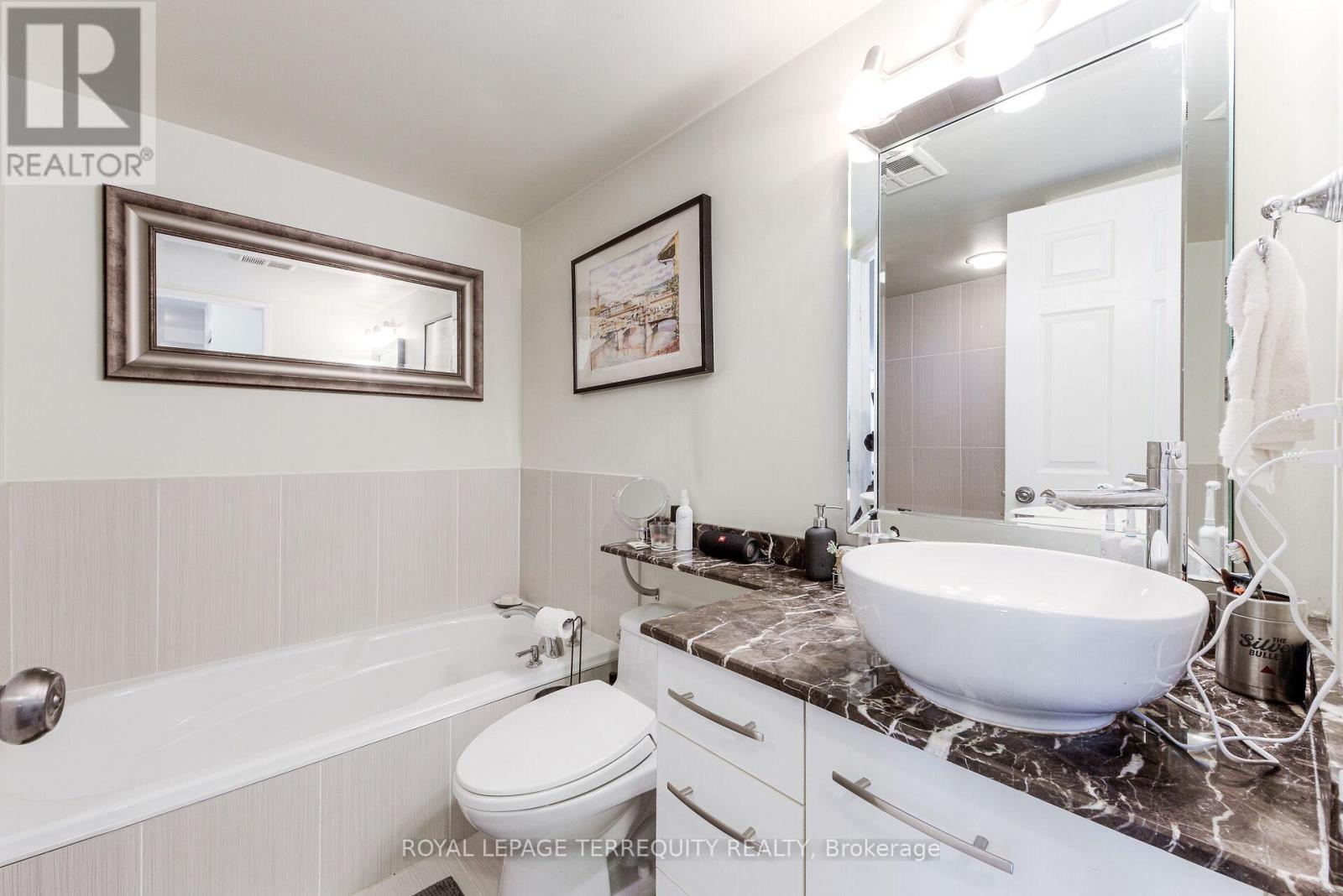 #1018 - 801 King Street W, Toronto, Ontario  M5V 1N4 - Photo 22 - C13502778