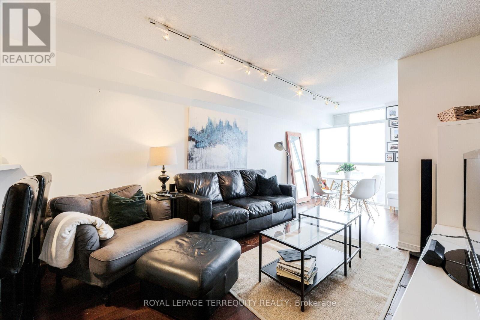 #1018 - 801 King Street W, Toronto, Ontario  M5V 1N4 - Photo 9 - C13502778