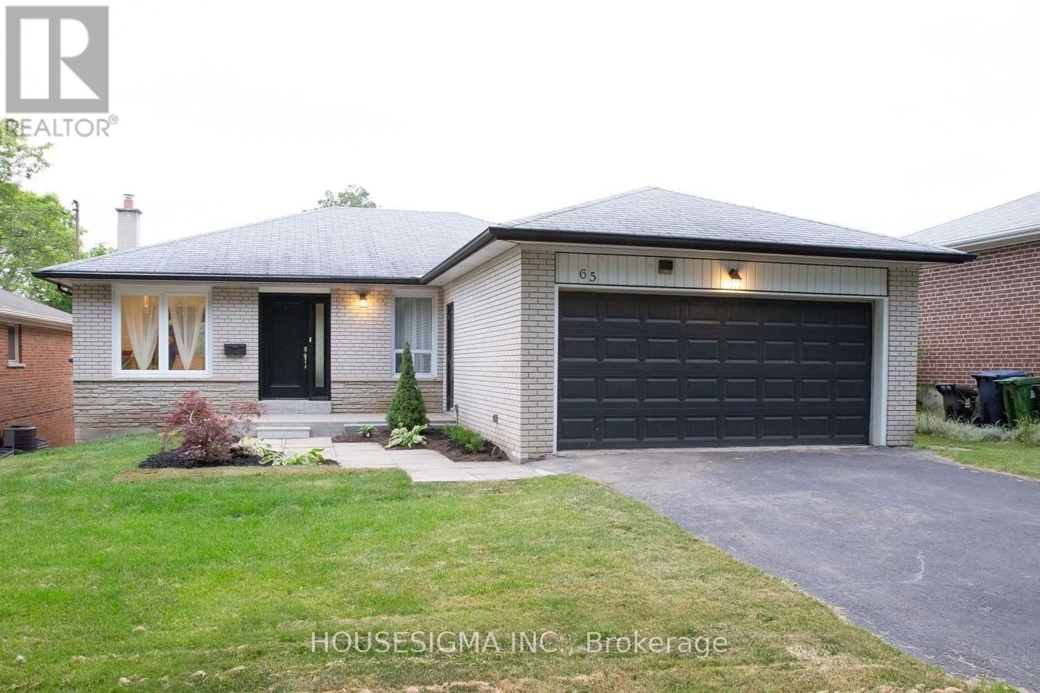 65 BELLBURY CRESCENT, Toronto, Ontario