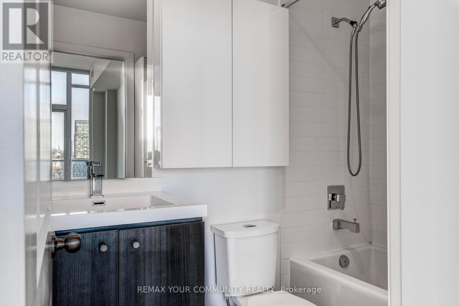Ph8 - 105 George Street, Toronto, Ontario  M5A 0L4 - Photo 6 - C13504104