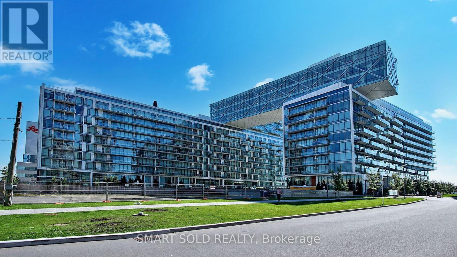 436 - 39 Queens Quay E, Toronto, Ontario  M5E 0A5 - Photo 1 - C13504230