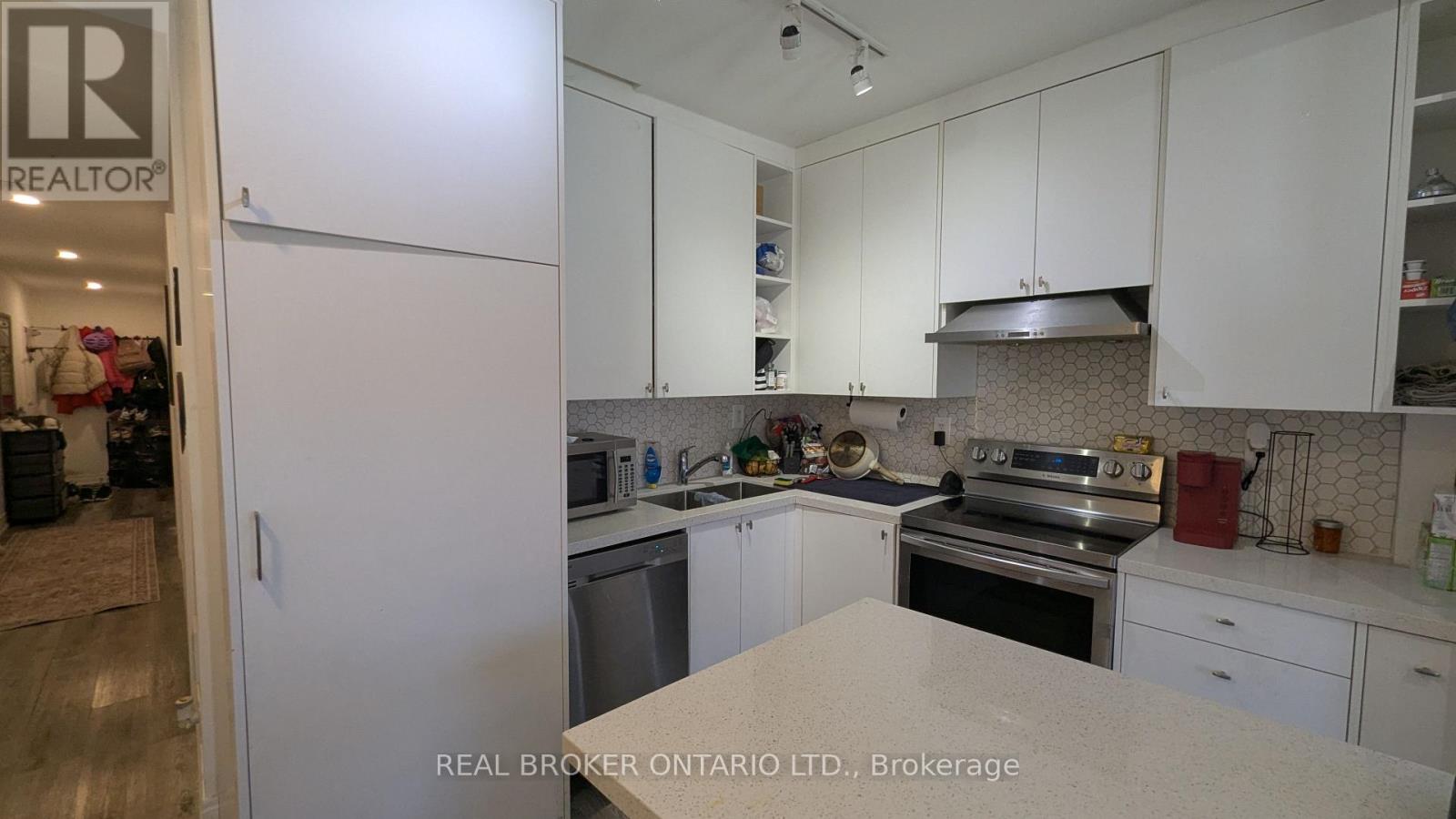 4 - 2199 Gerrard Street E, Toronto, Ontario  M4E 2C6 - Photo 10 - E13504220