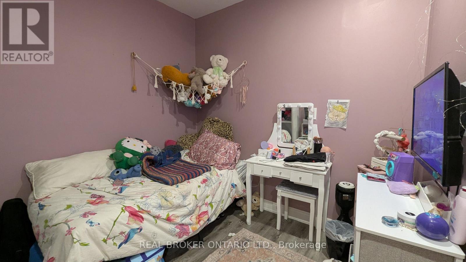 4 - 2199 Gerrard Street E, Toronto, Ontario  M4E 2C6 - Photo 14 - E13504220