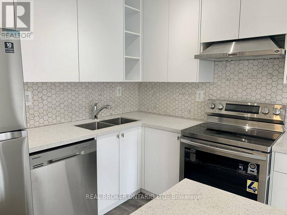 4 - 2199 Gerrard Street E, Toronto, Ontario  M4E 2C6 - Photo 3 - E13504220