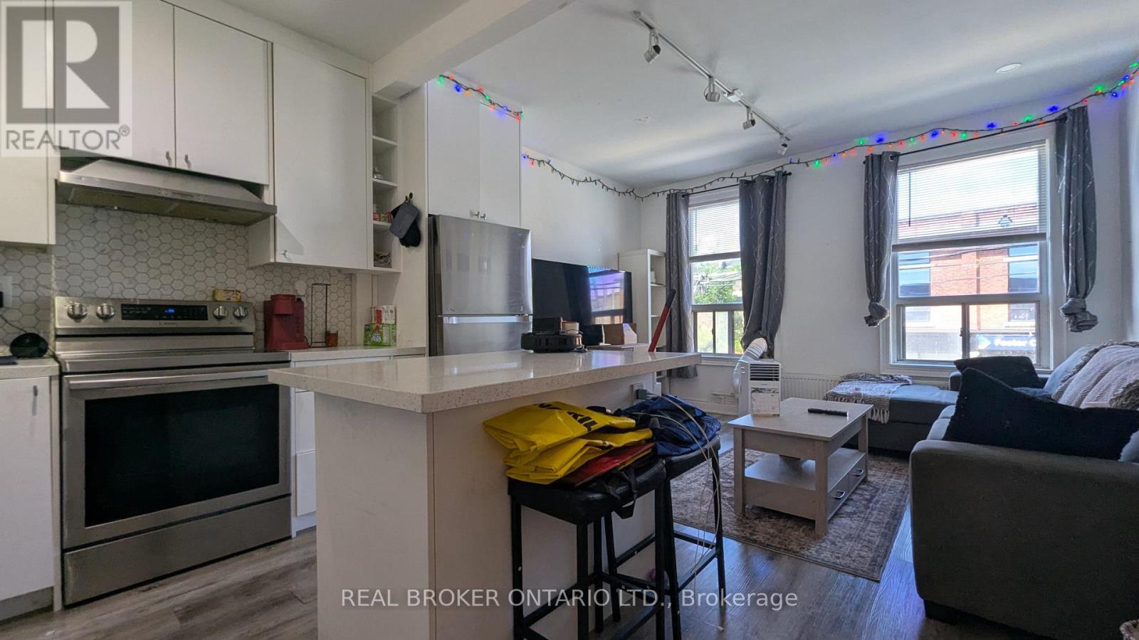 4 - 2199 Gerrard Street E, Toronto, Ontario  M4E 2C6 - Photo 7 - E13504220